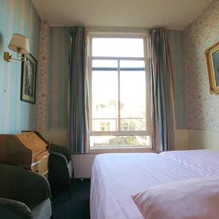 Museumzicht Otel 2*
